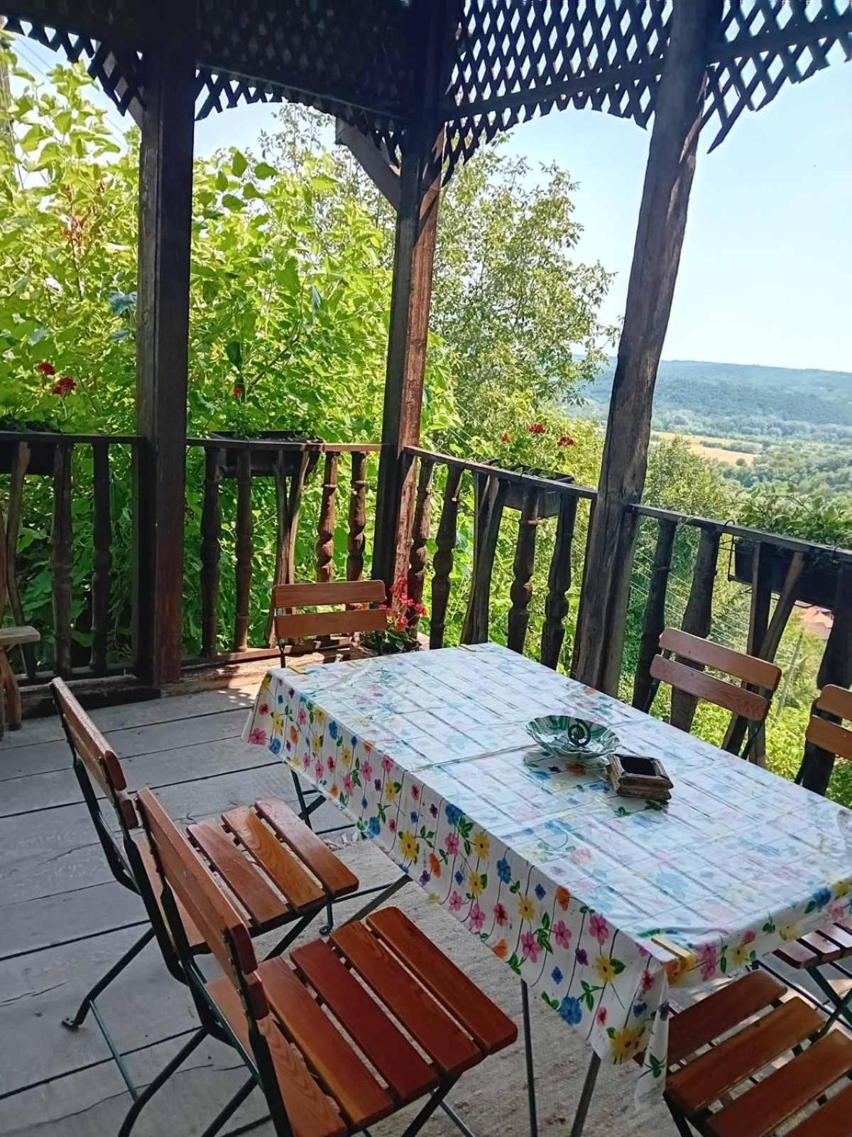 Country House Pivnica Milic Rogljevo Lejlighed Eksteriør billede